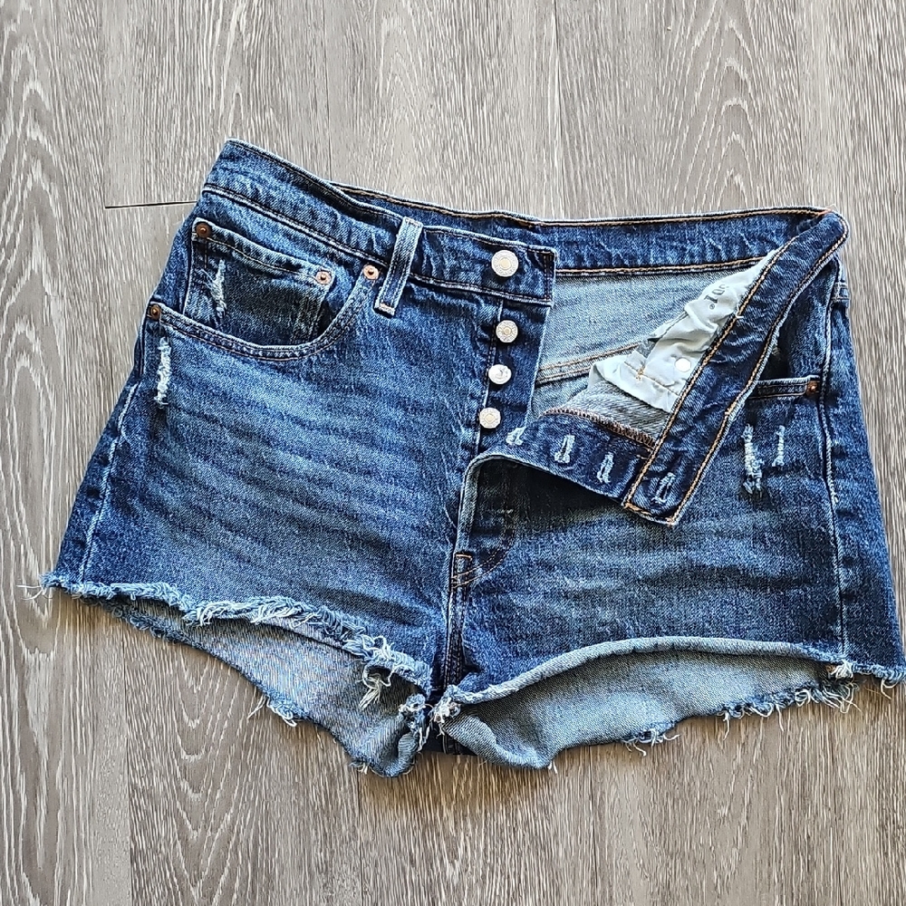 Levi's 501 Jean Shorts In Dark Blue - Picture 1 of 3